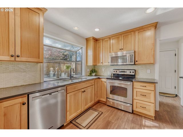 14770 Sw FOREST Dr, Beaverton, OR 97007