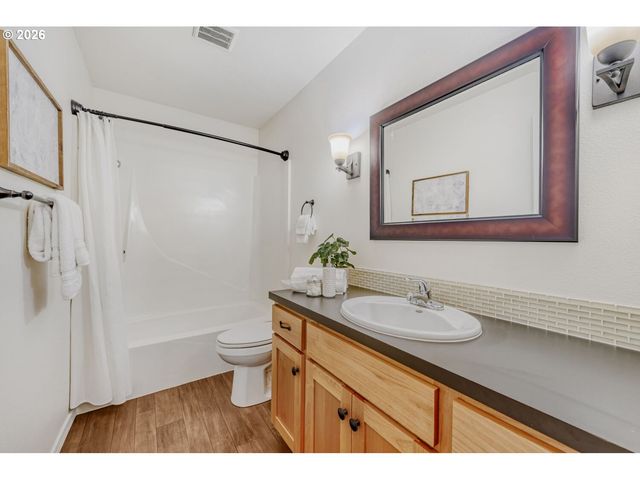 14770 Sw FOREST Dr, Beaverton, OR 97007