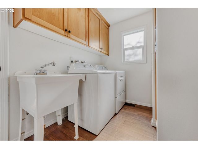 14770 Sw FOREST Dr, Beaverton, OR 97007