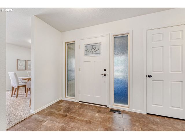 14770 Sw FOREST Dr, Beaverton, OR 97007