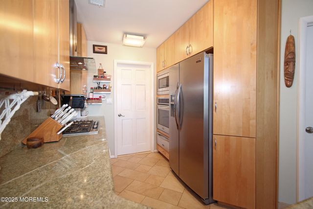 75 Gravelly Point Road, Highlands, NJ 07732