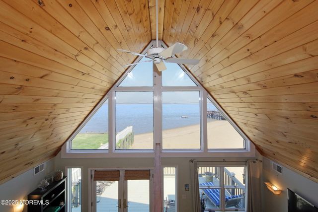 75 Gravelly Point Road, Highlands, NJ 07732