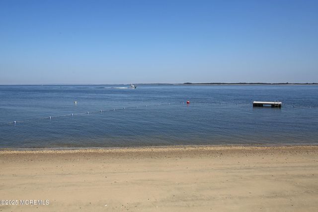 75 Gravelly Point Road, Highlands, NJ 07732