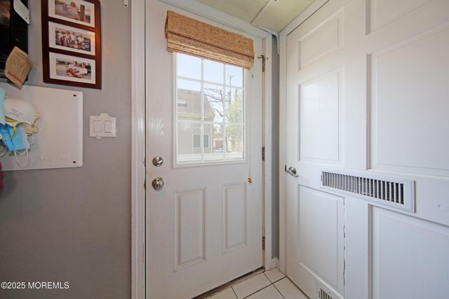 75 Gravelly Point Road, Highlands, NJ 07732