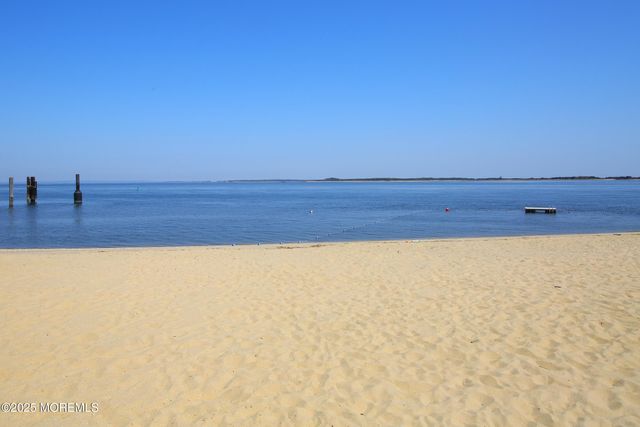 75 Gravelly Point Road, Highlands, NJ 07732