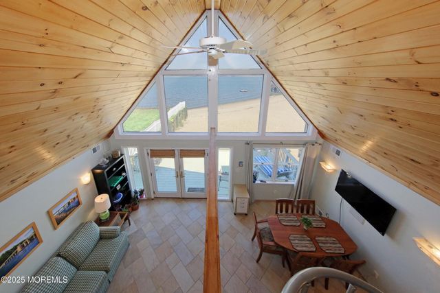 75 Gravelly Point Road, Highlands, NJ 07732