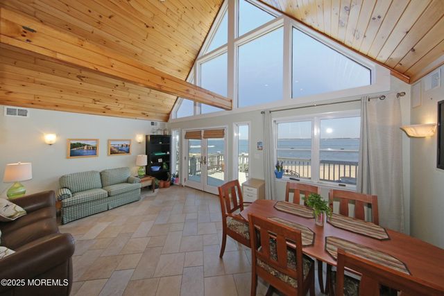 75 Gravelly Point Road, Highlands, NJ 07732