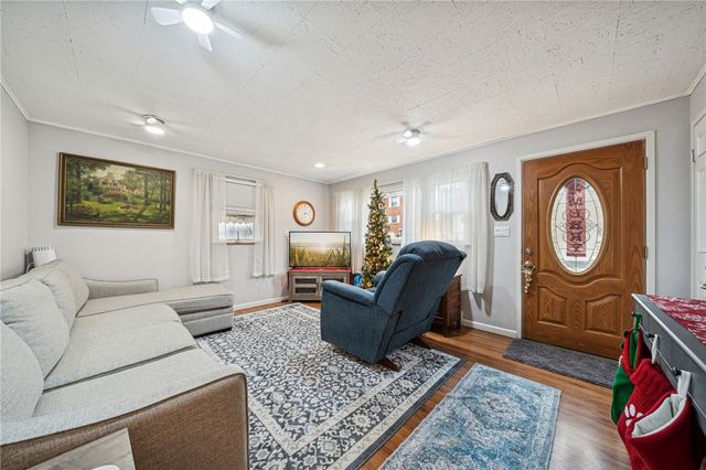 124 Victoria Drive, Avalon, PA 15202