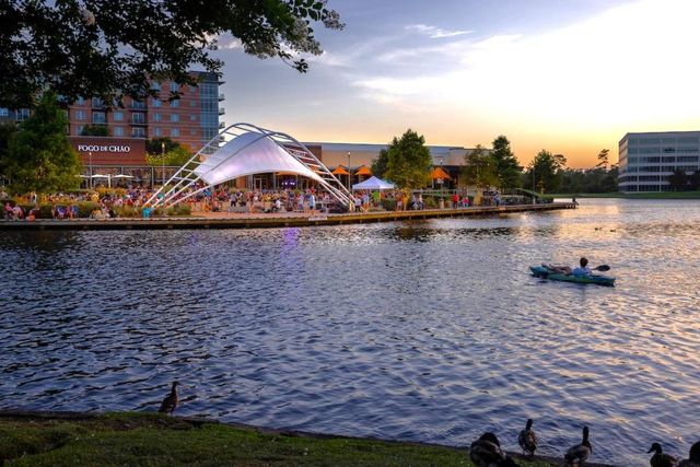 38 Eagle Mead, The Woodlands, TX 77382