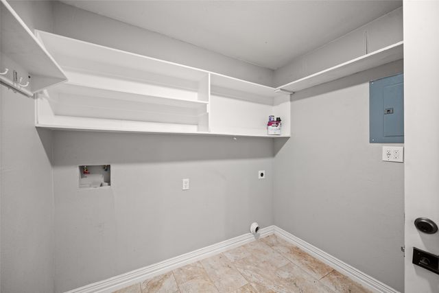 710 W Harwood Road, Euless, TX 76039