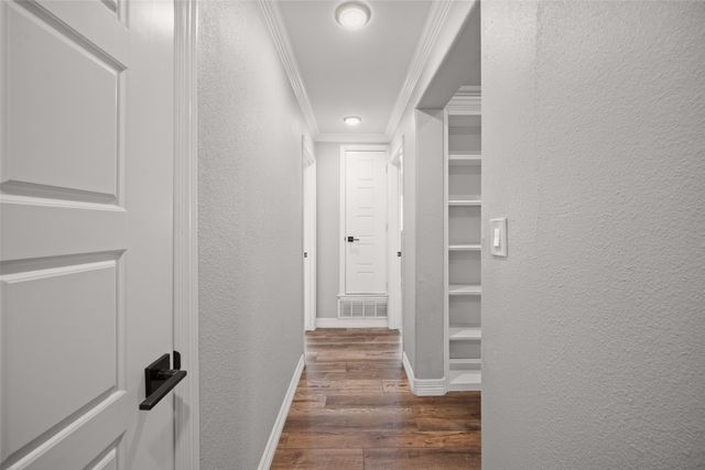 710 W Harwood Road, Euless, TX 76039