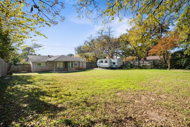 710 W Harwood Road, Euless, TX 76039