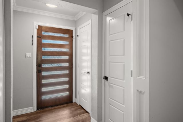 710 W Harwood Road, Euless, TX 76039