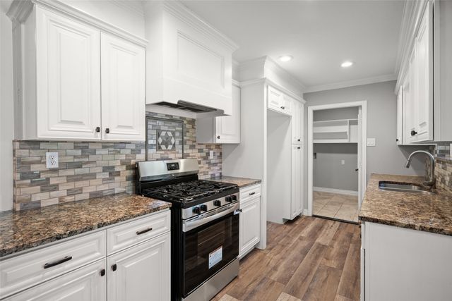 710 W Harwood Road, Euless, TX 76039