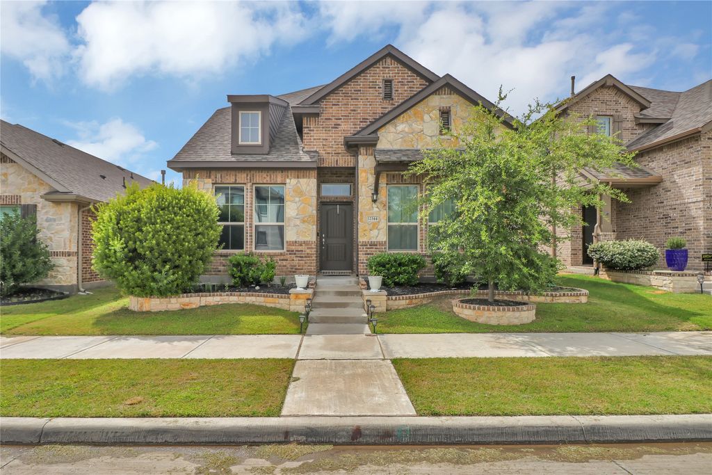 12344 Iveson Drive, Fort Worth, TX 76052