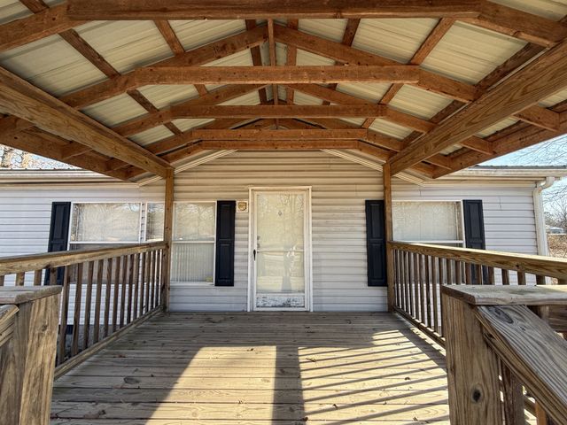 213 Alps Dr, Hohenwald, TN 38462