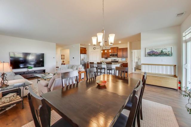 2355 Cannon Drive, Pingree Grove, IL 60140