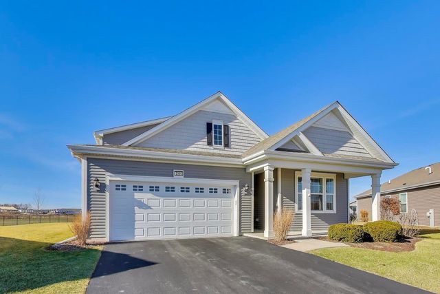 2355 Cannon Drive, Pingree Grove, IL 60140