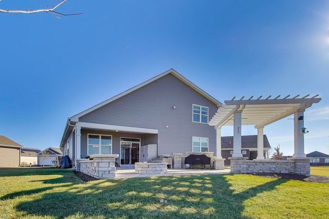 2355 Cannon Drive, Pingree Grove, IL 60140