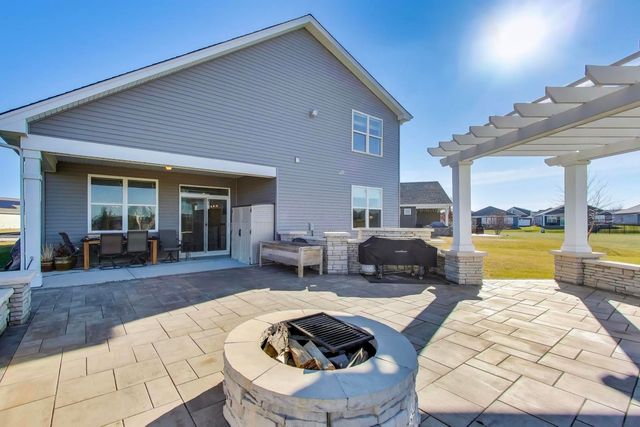 2355 Cannon Drive, Pingree Grove, IL 60140