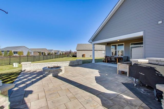 2355 Cannon Drive, Pingree Grove, IL 60140