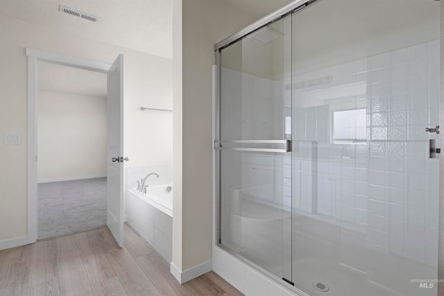 7807 E Meriwether Dr, Nampa, ID 83687