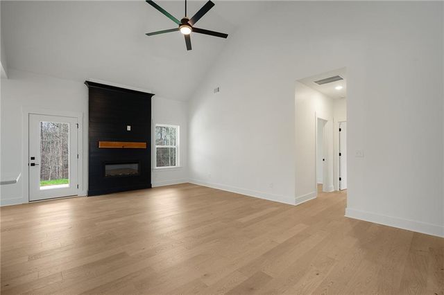 681 Campbell SE Trail, White, GA 30184