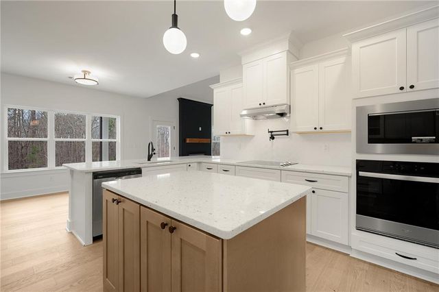 681 Campbell SE Trail, White, GA 30184