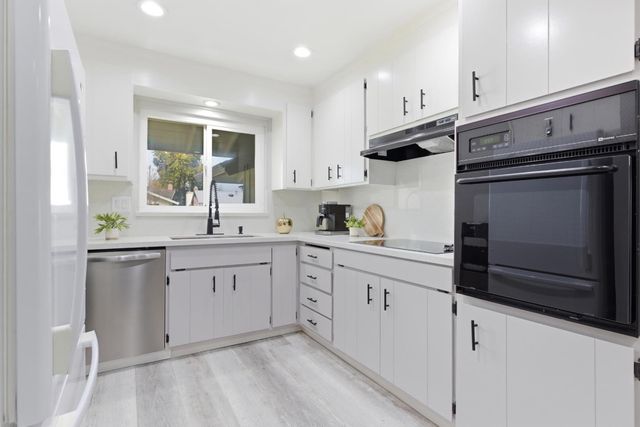 2898 Barkley Avenue, Santa Clara, CA 95051