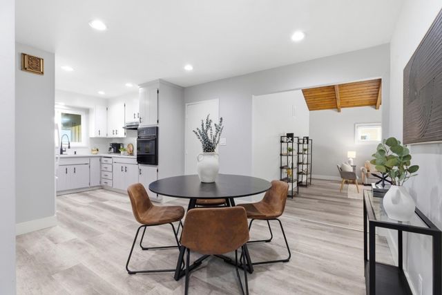 2898 Barkley Avenue, Santa Clara, CA 95051