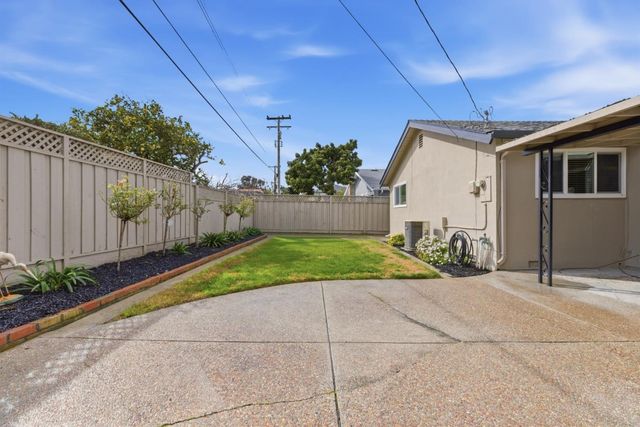 2898 Barkley Avenue, Santa Clara, CA 95051