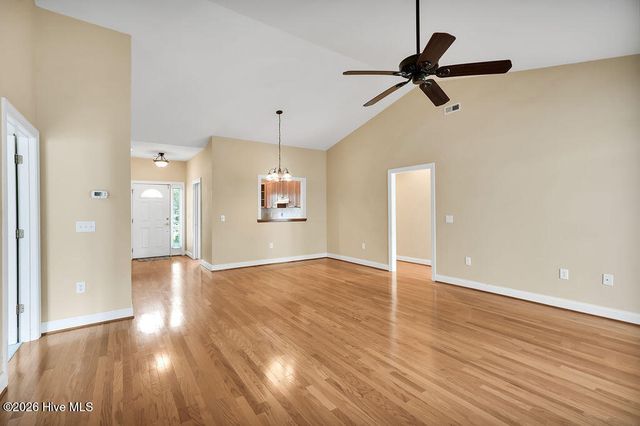 4416 Willow Moss Way, Southport, NC 28461