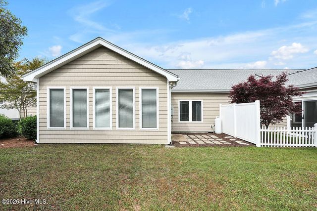 4416 Willow Moss Way, Southport, NC 28461