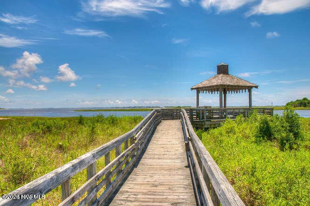 4416 Willow Moss Way, Southport, NC 28461