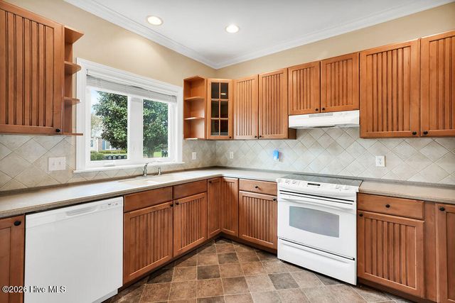 4416 Willow Moss Way, Southport, NC 28461