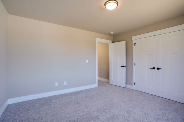 4419 Moore Ln, Culleoka, TN 38451