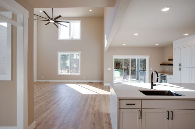 4419 Moore Ln, Culleoka, TN 38451