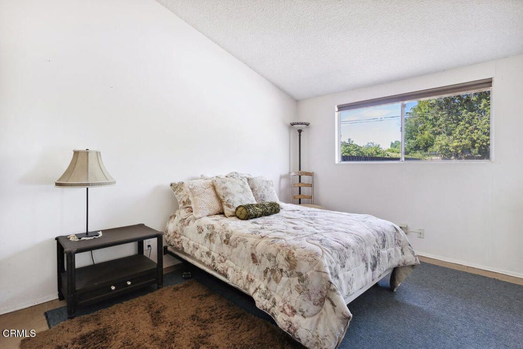 Image 17 of property listing at 1363 Sterling Drive, Thousand Oaks, CA 91360