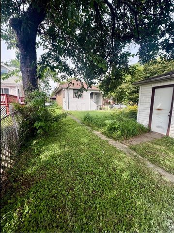 5057 N Keeler Avenue, Chicago, IL 60630