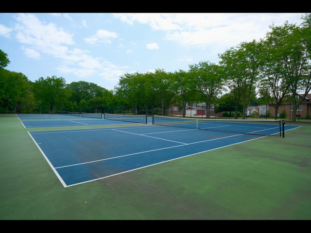 5057 N Keeler Avenue, Chicago, IL 60630