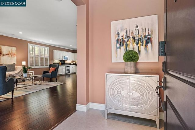 217 Mantle, Irvine, CA 92618