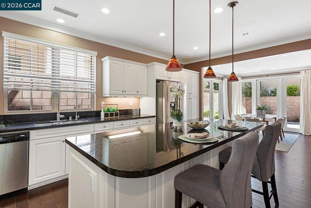 217 Mantle, Irvine, CA 92618