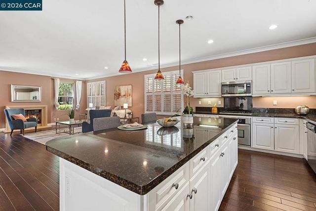 217 Mantle, Irvine, CA 92618