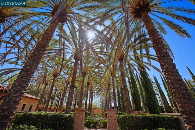 217 Mantle, Irvine, CA 92618