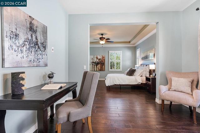 217 Mantle, Irvine, CA 92618