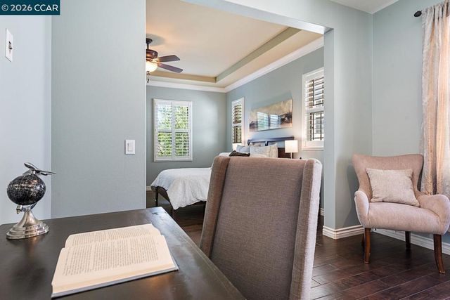 217 Mantle, Irvine, CA 92618