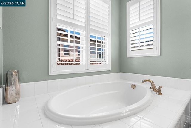 217 Mantle, Irvine, CA 92618