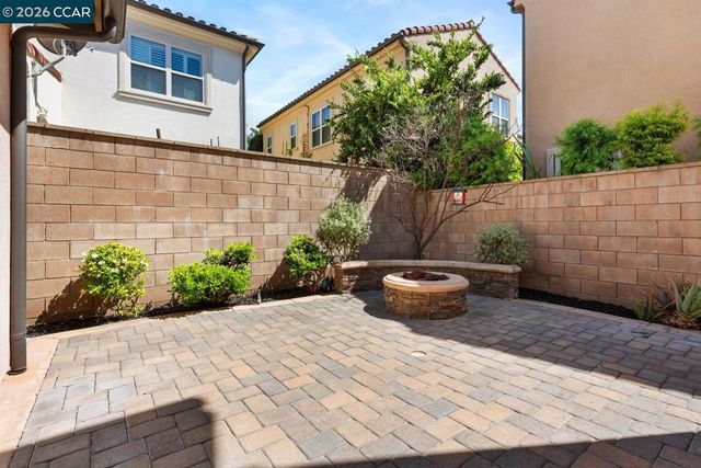 217 Mantle, Irvine, CA 92618
