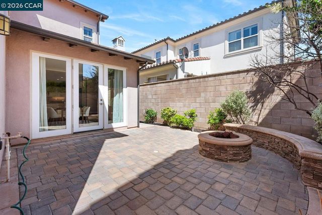 217 Mantle, Irvine, CA 92618