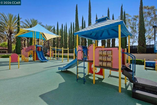 217 Mantle, Irvine, CA 92618